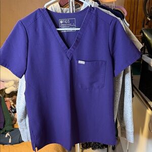 Figs Women's Catarina one pocket scrub top PURPLE JAM